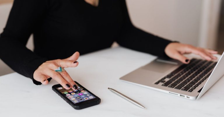 optimisez la visibilité locale de votre entreprise grâce au seo local : stratégies, conseils et techniques pour attirer des clients proches de chez vous.